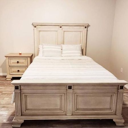 Comfort First - Sleeps 6 Уайтхорс Экстерьер фото