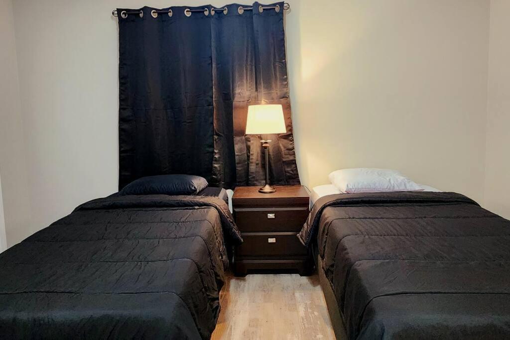 Comfort First - Sleeps 6 Уайтхорс Экстерьер фото