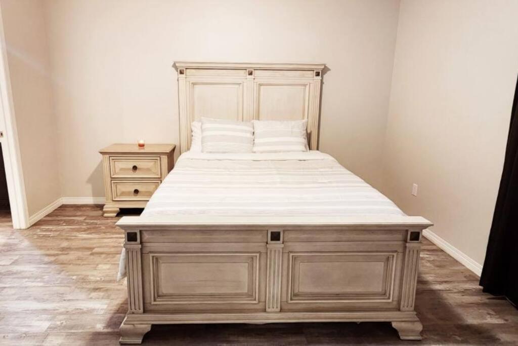 Comfort First - Sleeps 6 Уайтхорс Экстерьер фото